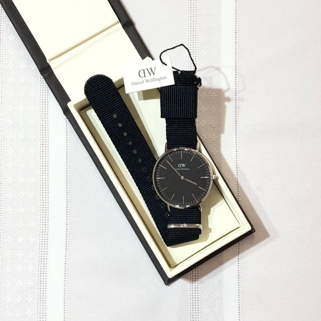Daniel Wellington Classic Cornwall 40mm Watch